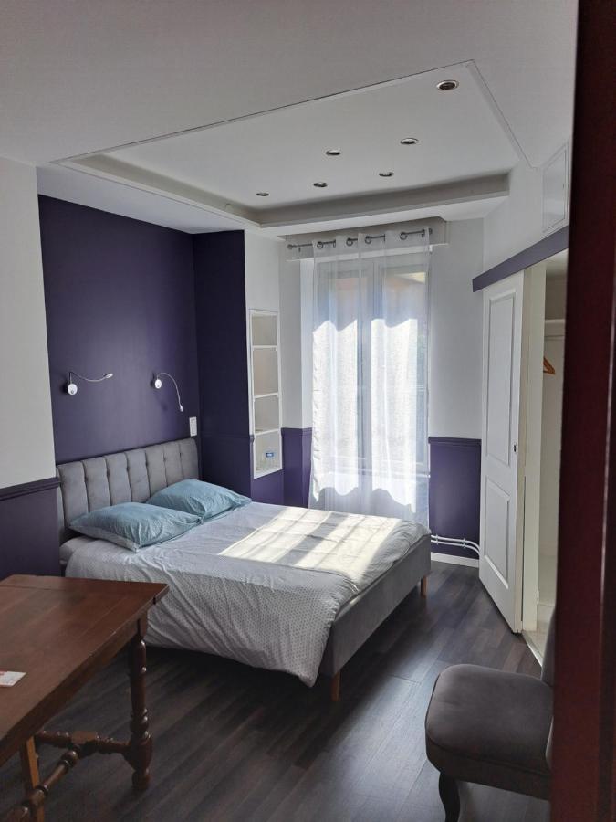 L'Appartement - Chambre Avec Salle De Bains Et Wc Dans Une Galerie D'Art Montbéliard Exterior photo