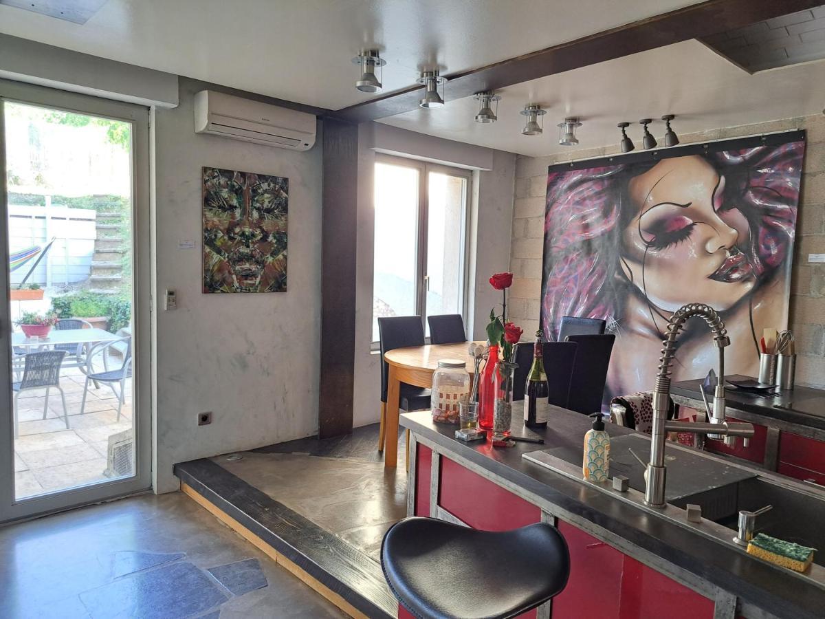 L'Appartement - Chambre Avec Salle De Bains Et Wc Dans Une Galerie D'Art Montbéliard Exterior photo