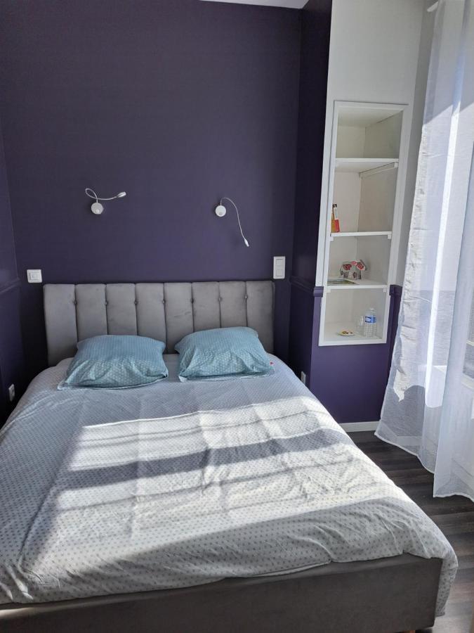 L'Appartement - Chambre Avec Salle De Bains Et Wc Dans Une Galerie D'Art Montbéliard Exterior photo